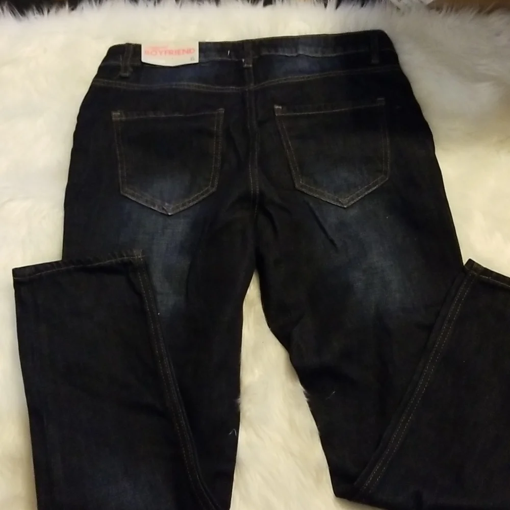 REFUGE Cropped Boyfriend Button Fly Jeans - Picture 12 of 15